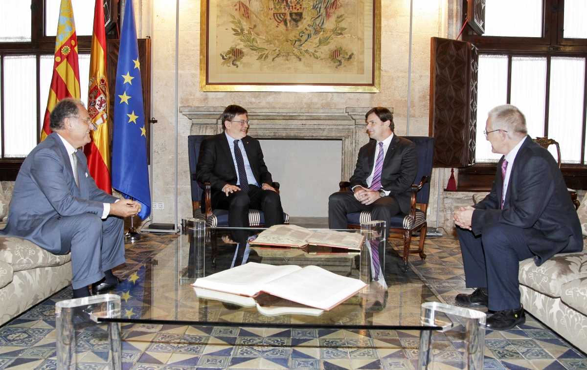 03/11/2015 - Ximo Puig con el presidente de Ford Europa, Jim Farley