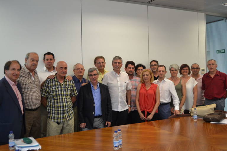 Climent y Costa, junto a los integrantes de la Plataforma por el Comercio Valenciano y Unió Gremial