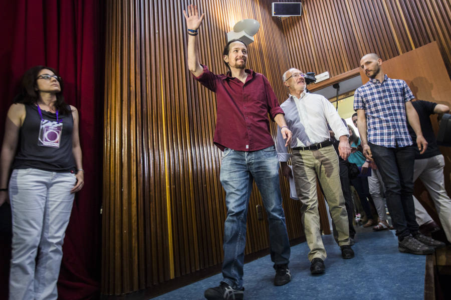 15-05-2015 COINCIDIENDO CON EL  EL 15M PODEMOS CELEBRA EL  MITIN DE EN LA FACULTAT  DE HISTORIA DE VALENCIA CON PABLO IGLESIAS  Y MONTIEL