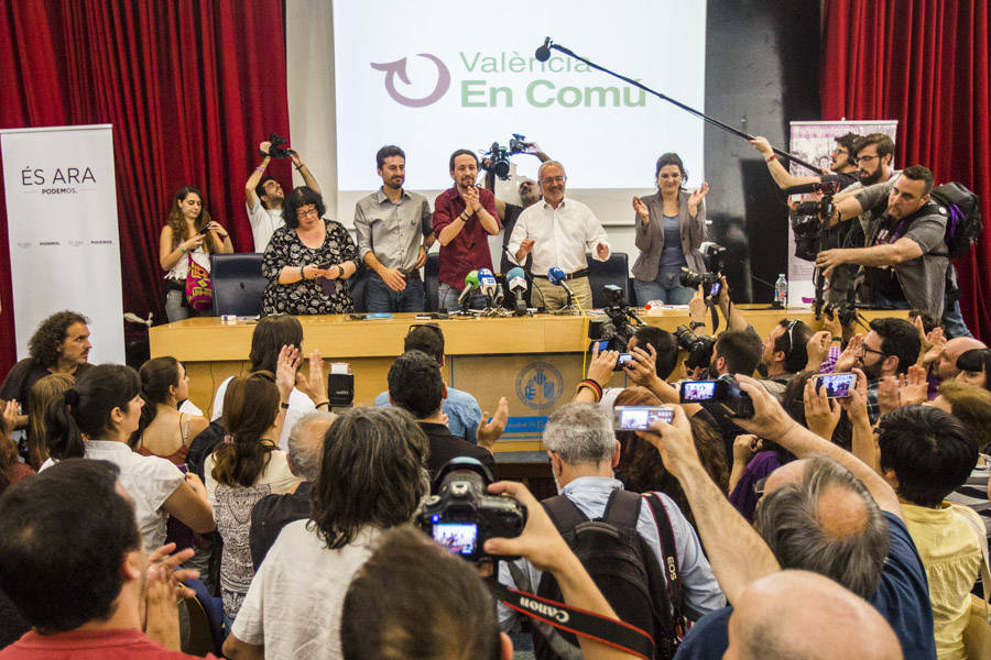 15-05-2015 COINCIDIENDO CON EL  EL 15M PODEMOS CELEBRA EL  MITIN DE EN LA FACULTAT  DE HISTORIA DE VALENCIA CON PABLO IGLESIAS  Y MONTIEL