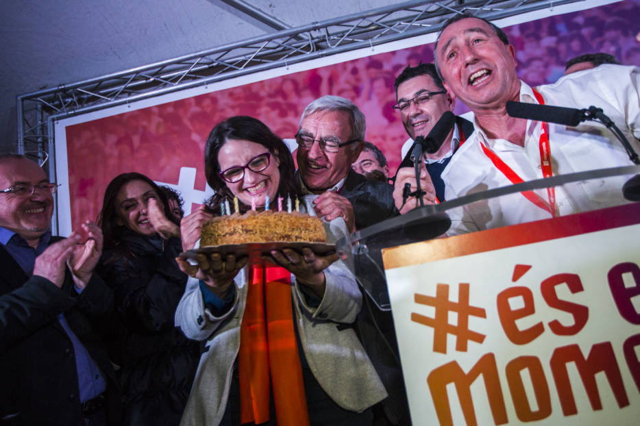 21-12-2015 Noche electoral en la sede de Compromis.