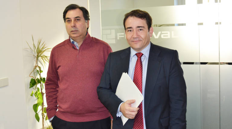 José Luis Santa Isabel, presidente de Fecoval, y Manuel Illueca, director del IVF