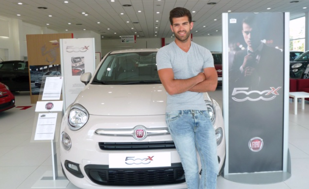 Foto: Julio Segura, Míster Comunitat Valenciana, en las instalaciones de Motor Village Valencia.