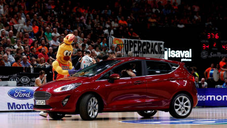 Foto: Ford Montalt y el nuevo Ford Fiesta, protagonistas en los partidos del Valencia Basket Club.