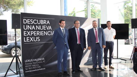 Foto: José Mª. Gómez y Carlos Albert de Lexus Valencia y Dan García de Lexus España .