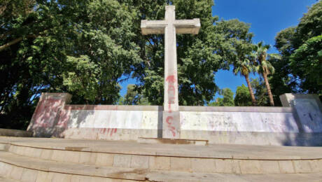 Cruz del parque Ribalta de Castelló.