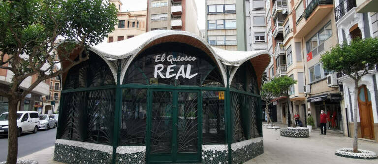 Quiosco de la plaza del Real de Castelló.