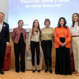 Participantes del encuentro 'Escuchar, hablar y hacer en clave femenina' de Caixabank en Alicante.