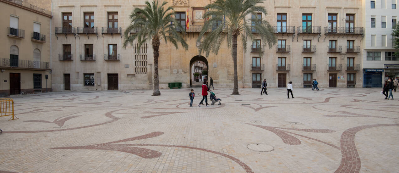 deuda elche 2022 ingresos impuestos