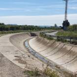 El canal del Trasvase Tajo-Segura a su paso por Santomera, en una imagen de este año. Foto: EP