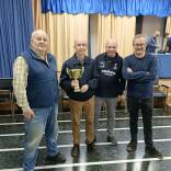 : Equipo veteranos +50 del Club Ajedrez Andreu Paterna con el trofeo de campeones provinciales