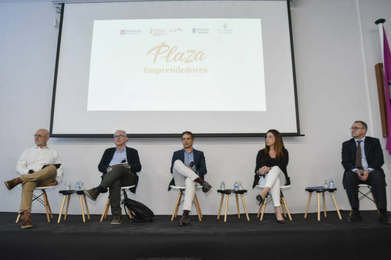 Mesa de Parques Científicos en la Gala Plaza Emprendedores en Gandia.