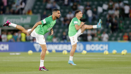 Tres partidos a domicilio y un emotivo derbi  con el Valencia esperan al Elche en abril