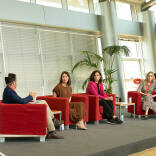 Mesa de Universidad Pyme en Alicante "Empleo digital y nuevos modelos de empresa".