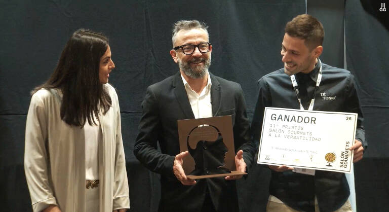 Toni Ruano recoge el galardón a la innovación de Gourmets