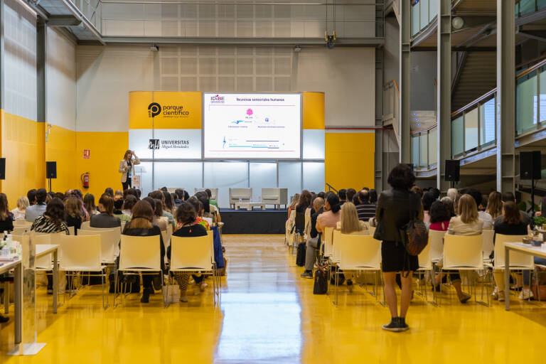 I Foro del sector Cosmética de la Comunitat Valenciana en la UMH.