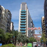 El edificio de la Torre Provincial, en la parte alta de la avenida de la Rambla de Alicante.
