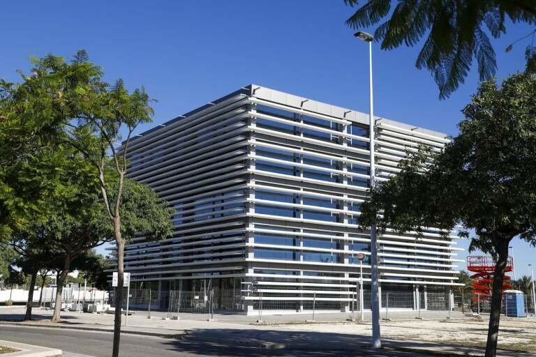 elche campus tecnológico venta