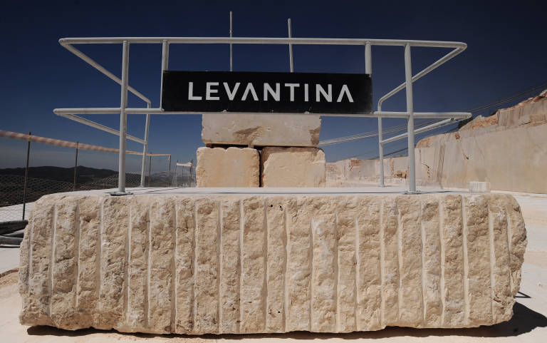 Bloque de mármol en la cantera de Levantina en el Monte Coto, en una imagen de archivo.