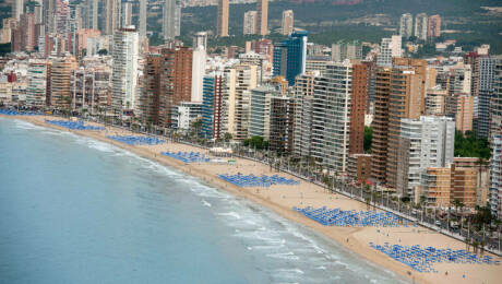 Una panorámica de la costa de Benidorm.