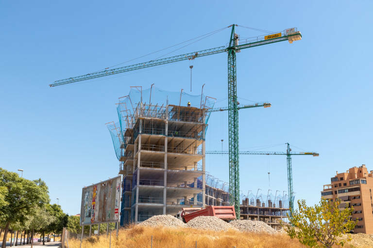 Edificio en construcción en Alicante, en imagen de archivo.