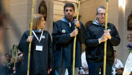 mazón dimisión navarro semana santa elche