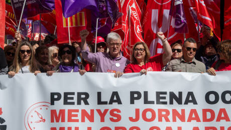 Paco García, de CCOO y Yolanda Díaz, de UGT, en la manifestación del 1 de Mayo en Alicante.