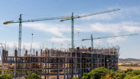 Viviendas en construcción en Elche.