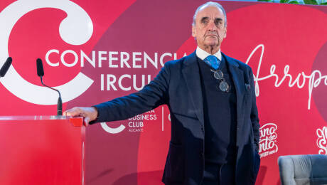 Mario Conde en el evento de Cámara Alicante.