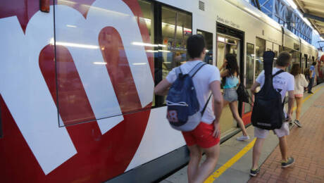 Usuarios de Metrovalencia en una imagen de archivo. Foto: GVA